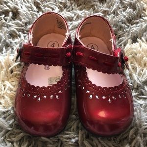 Baby girls red dress shoes!